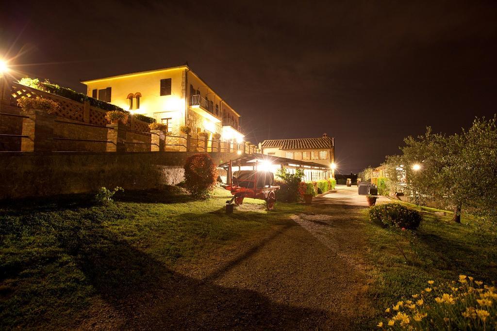 Agriturismo Fattoria Voltrona San Gimignano Exterior photo