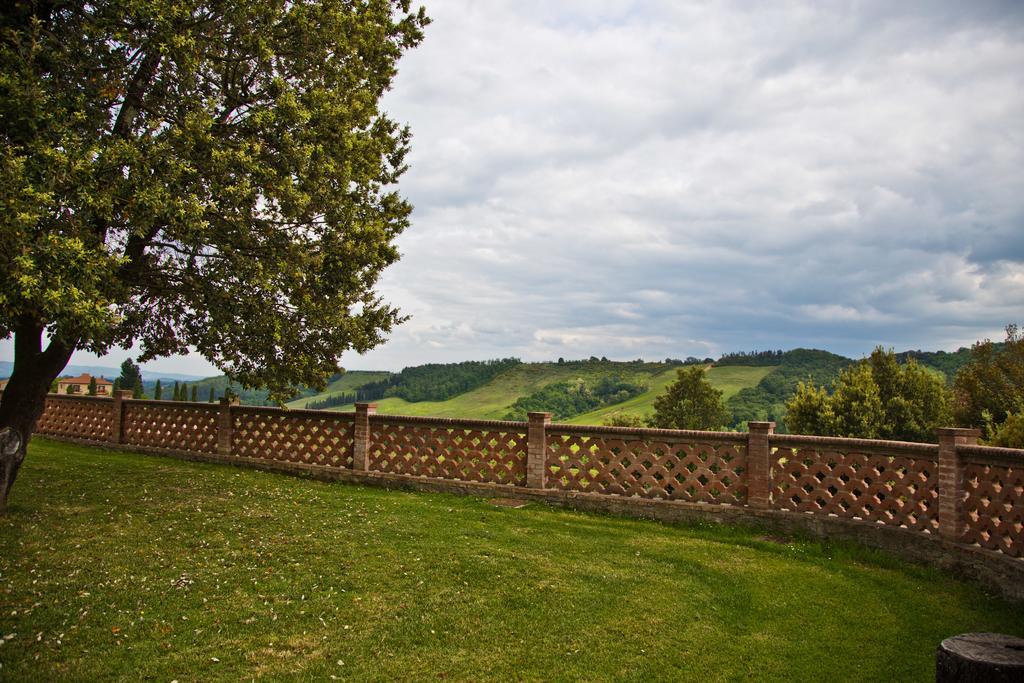 Agriturismo Fattoria Voltrona San Gimignano Exterior photo