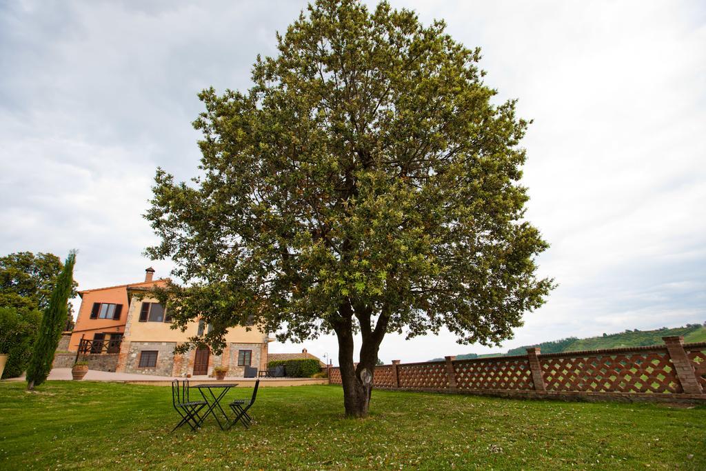 Agriturismo Fattoria Voltrona San Gimignano Exterior photo