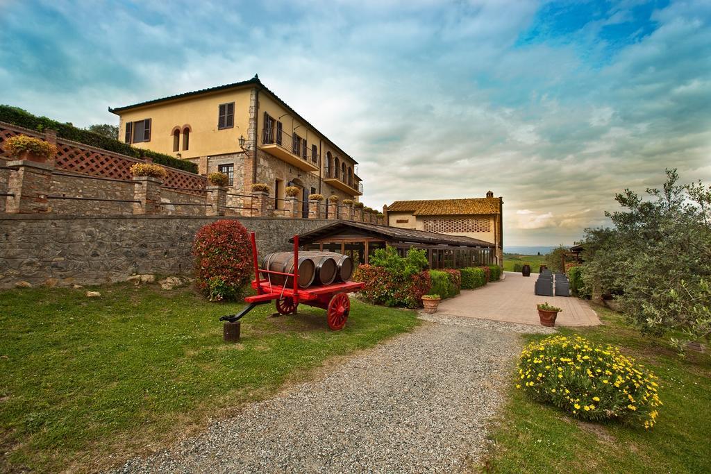 Agriturismo Fattoria Voltrona San Gimignano Exterior photo