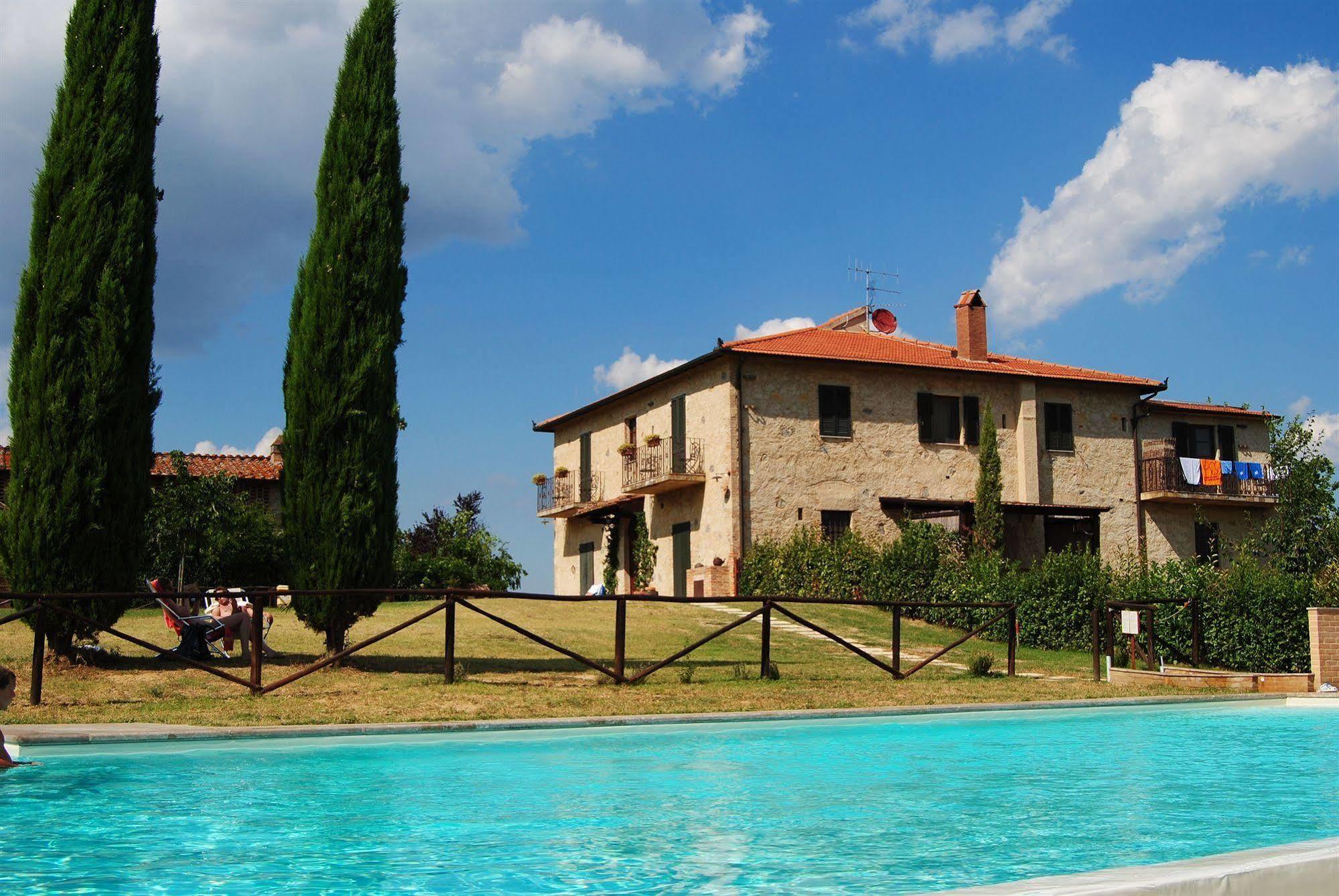 Agriturismo Fattoria Voltrona San Gimignano Exterior photo