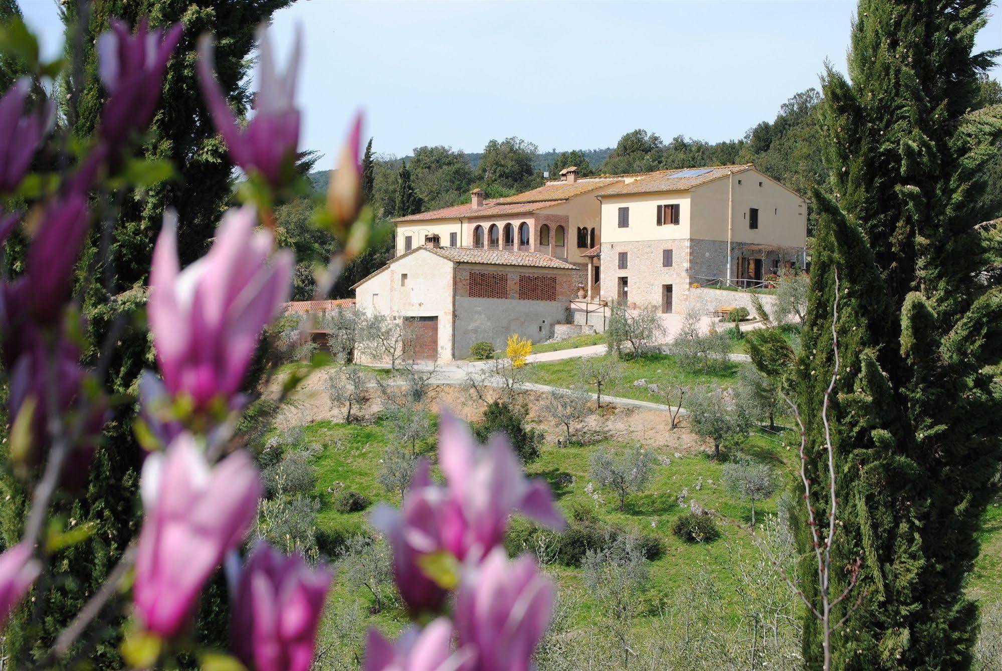 Agriturismo Fattoria Voltrona San Gimignano Exterior photo