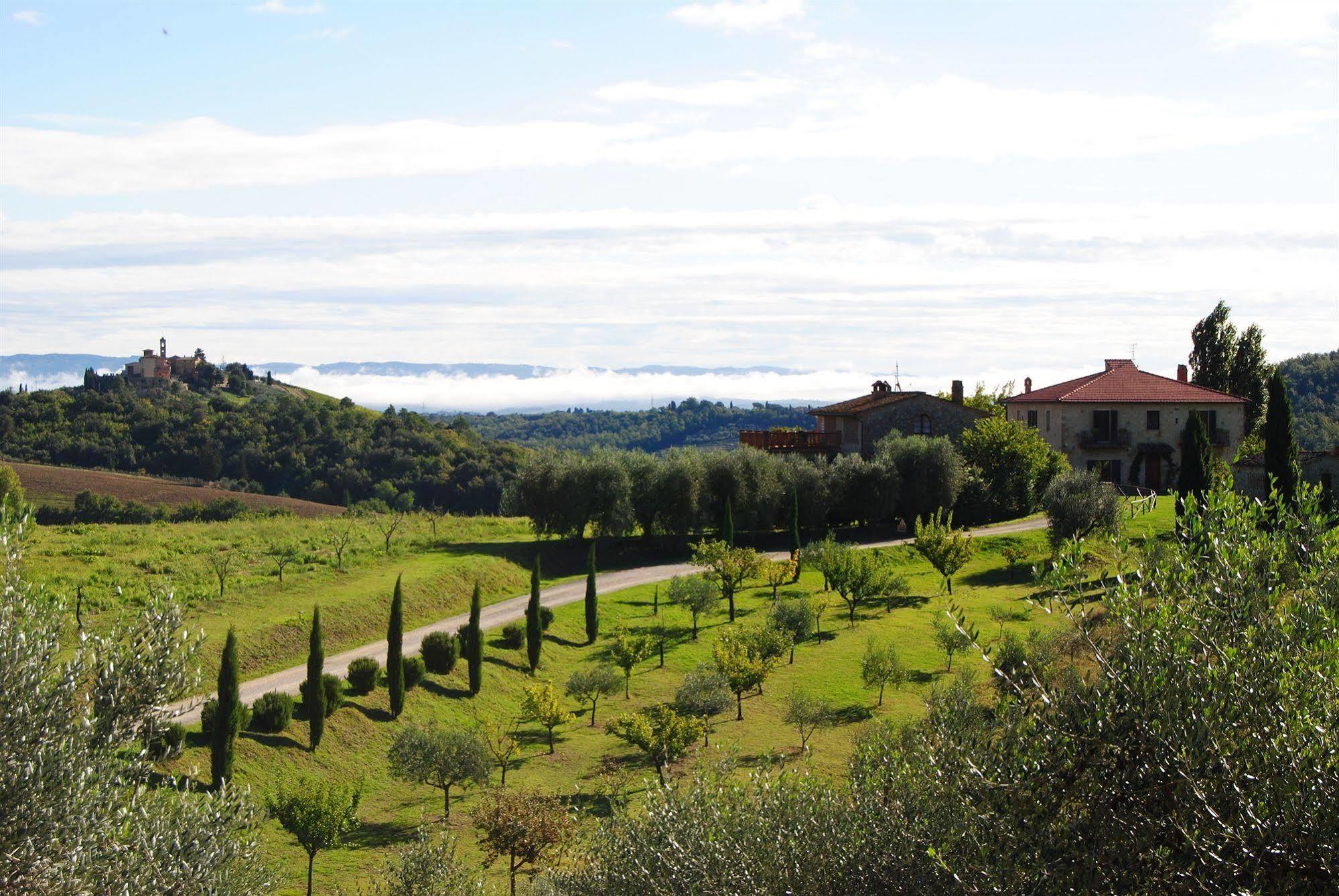 Agriturismo Fattoria Voltrona San Gimignano Exterior photo