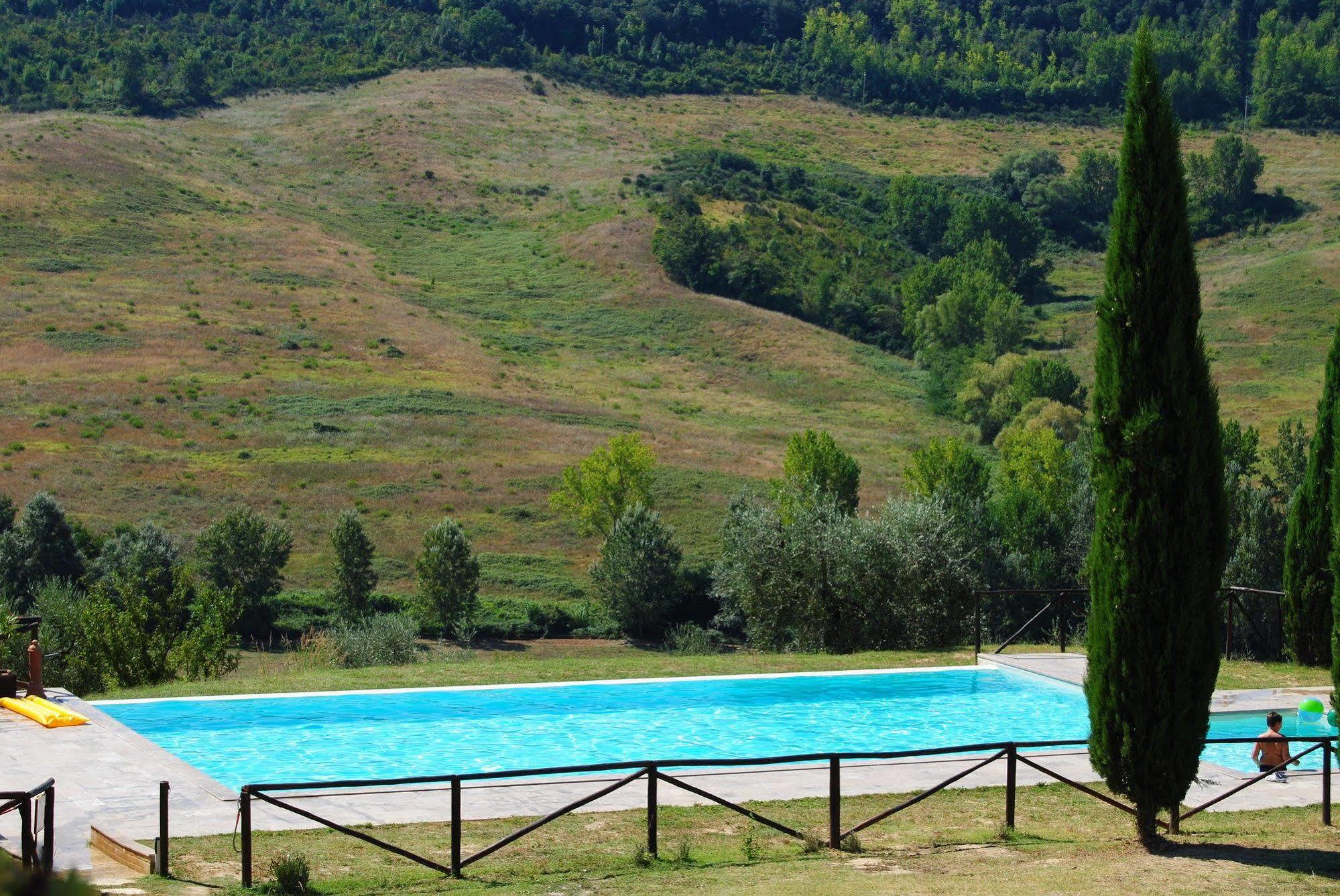Agriturismo Fattoria Voltrona San Gimignano Exterior photo