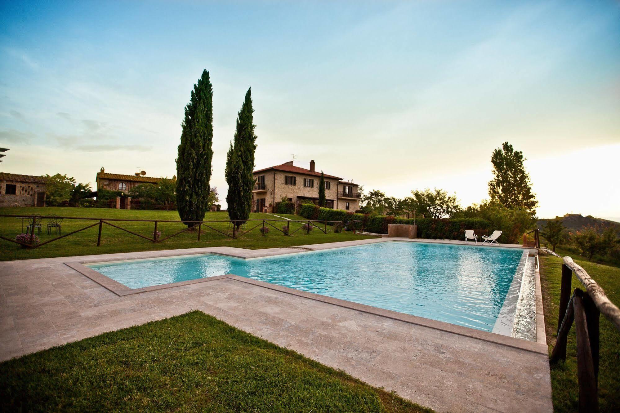 Agriturismo Fattoria Voltrona San Gimignano Exterior photo